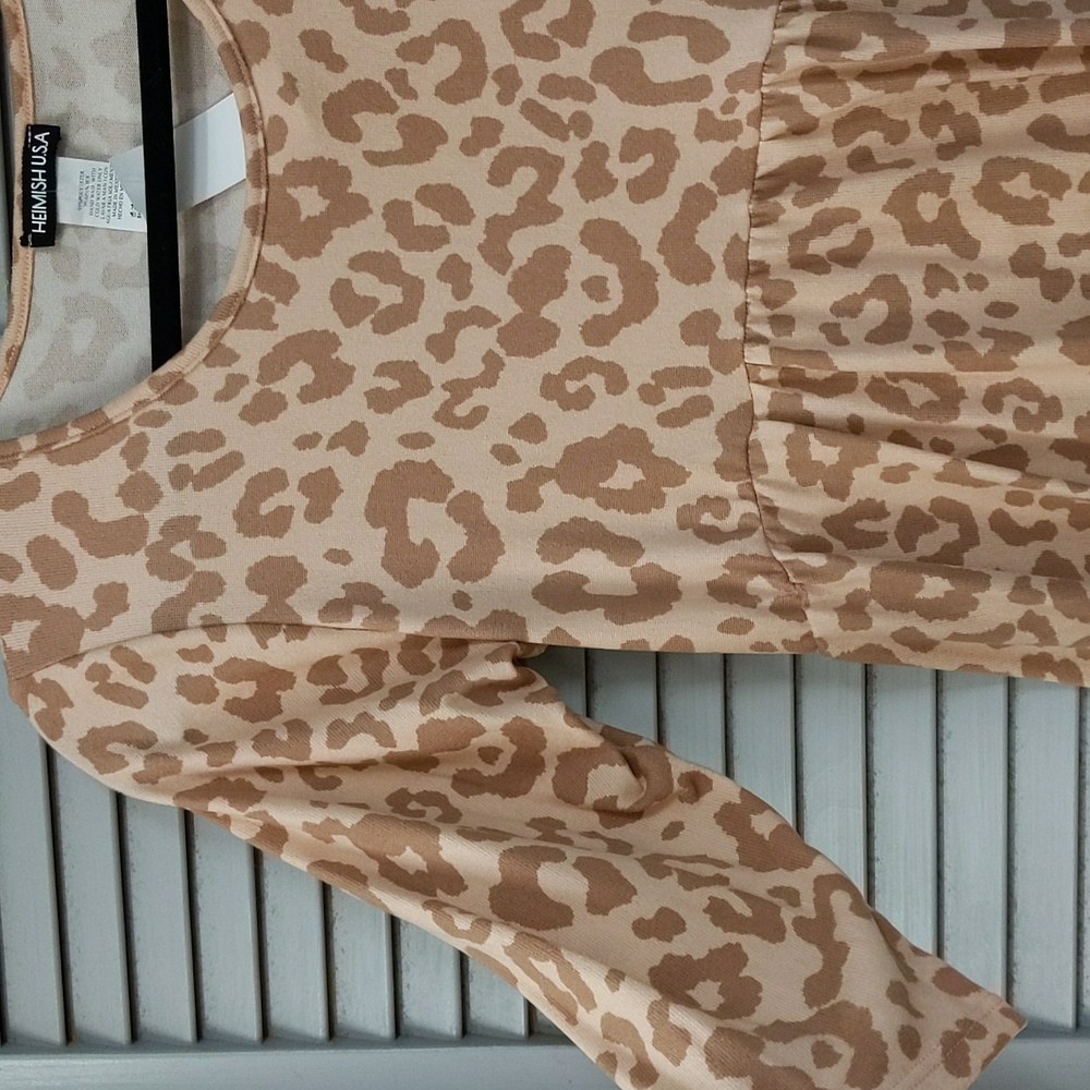 Animal Print 3/4 Sleeve Babydoll Top - Picture 2 of 4